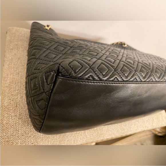 💯Tory Burch Marion Chain Slouchy Tote in Black - Picture 7 of 12